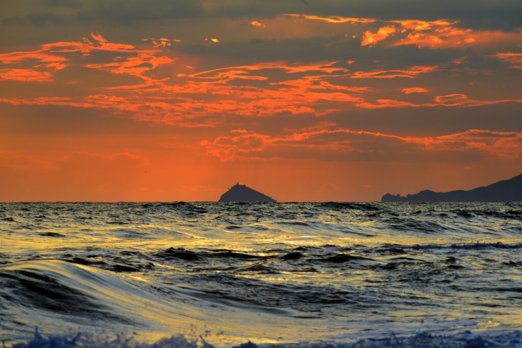 Top Seaside Towns in Tuscany For Fun in the Sun 17 stefano zocca O9PtmUAaxpE unsplash