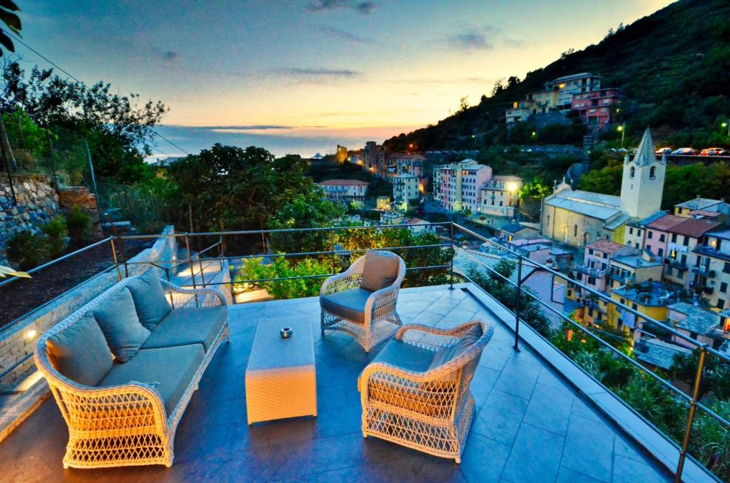Where to Stay in Cinque Terre 7 image 1