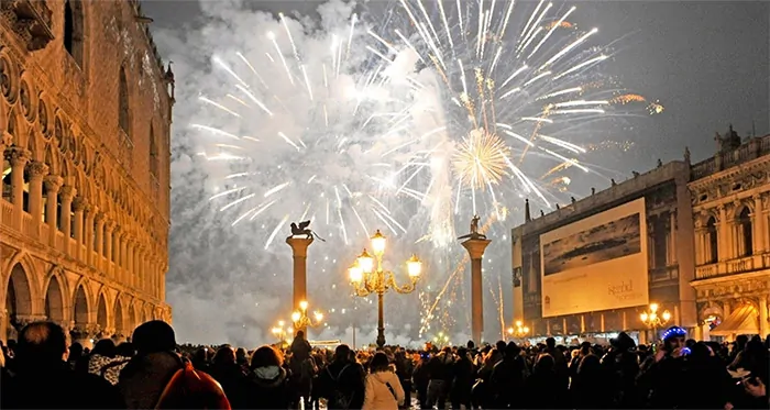 Celebrating New Years in Venice: Top Events, Dining, and Tips